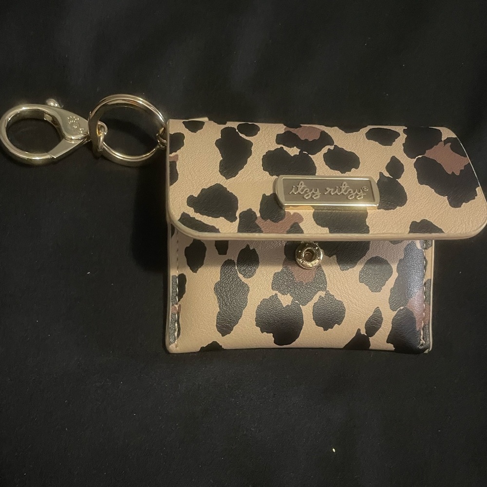 Like new itzy Ritzy card holder